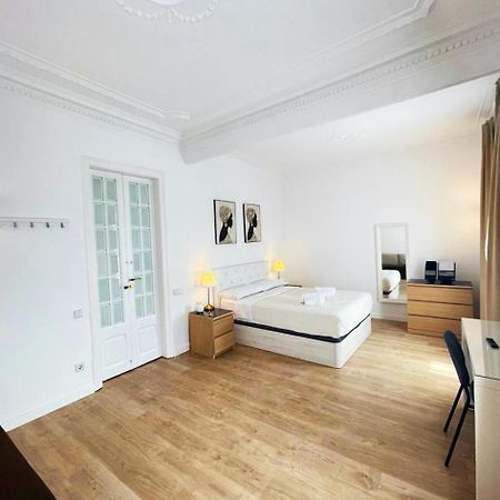Flor Habitaciones Барселона Екстериор снимка