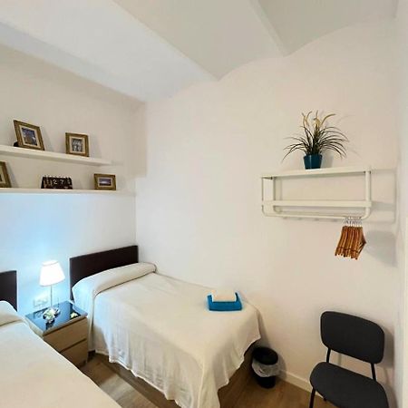 Flor Habitaciones Барселона Екстериор снимка